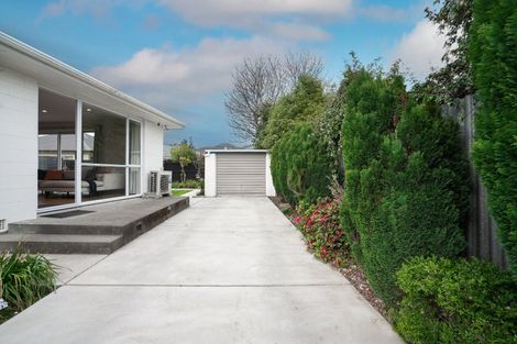 Photo of property in 2/23 Kent Lodge Avenue, Avonhead, Christchurch, 8042