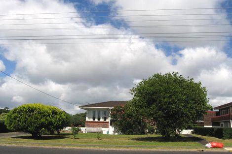 Photo of property in 2/88 East Coast Road, Milford, Auckland, 0620