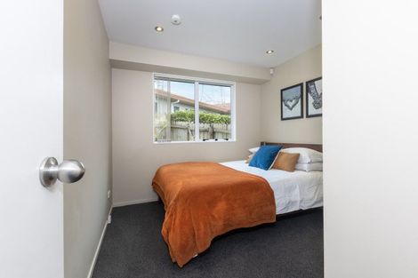 Photo of property in 26 Killygordon Place, Massey, Auckland, 0614