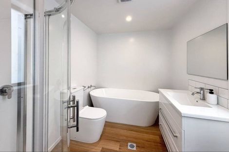 Photo of property in 56 Rangiora Avenue, Kaiwharawhara, Wellington, 6035