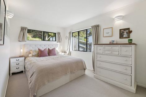 Photo of property in 10 Emery Grove, Bayview, Auckland, 0629