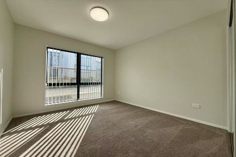 Photo of property in 4 Tawapou Close, Massey, Auckland, 0614