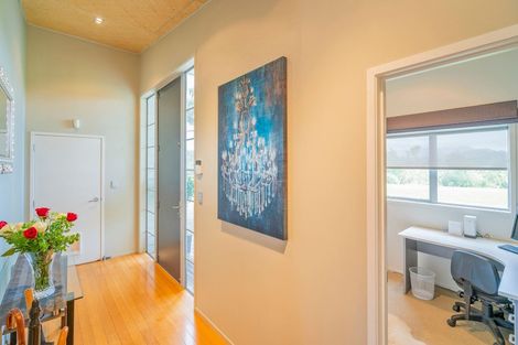 Photo of property in 8 Hei Esplanade, Whitianga, 3510