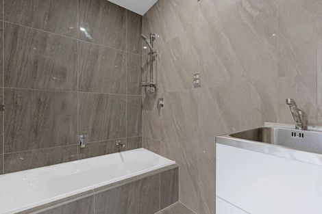 Photo of property in 25c Leaver Place, Weymouth, Auckland, 2103