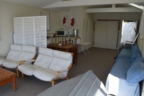 Photo of property in 100 Paremata Road, Paremata, Porirua, 5024