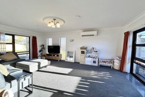 Photo of property in 9 Syntax Place, Conifer Grove, Takanini, 2112