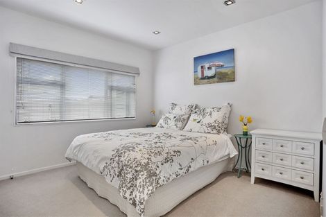 Photo of property in 220a Ocean Road, Whangamata, 3620