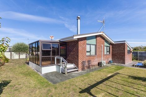 Photo of property in 13a Hadfield Place, Paraparaumu Beach, Paraparaumu, 5032