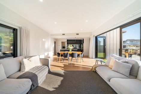 Photo of property in 12 Kaiaho Close, Aotea, Porirua, 5024