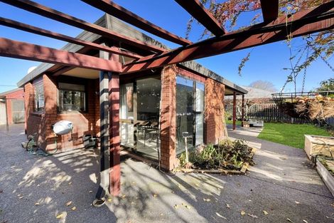 Photo of property in 2/53 Mcfaddens Road, St Albans, Christchurch, 8052