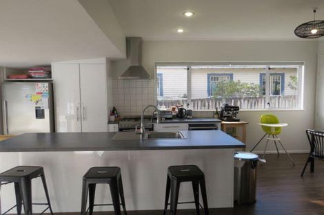 Photo of property in 31 Rimu Street, Strandon, New Plymouth, 4312