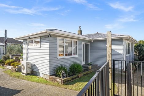 Photo of property in 39 Te Kupe Road, Paraparaumu Beach, Paraparaumu, 5032