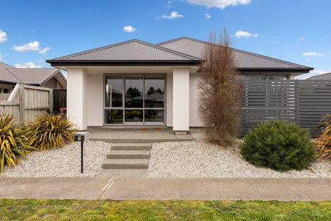 Photo of property in 6 Aroha Street, Pegasus, 7612