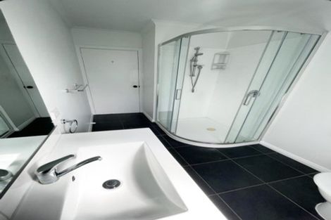 Photo of property in 52 Wallace Place, Westown, New Plymouth, 4310