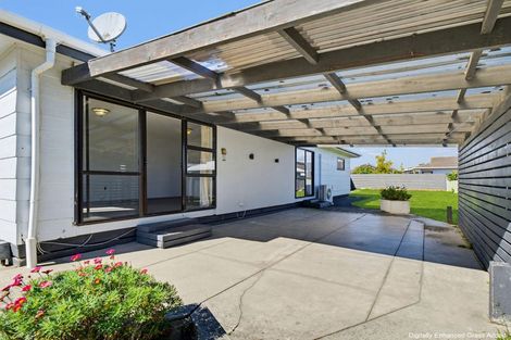 Photo of property in 22 Peter Hall Drive, Kelvin Grove, Palmerston North, 4414