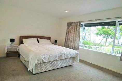 Photo of property in 327 Kaipara Road, Papakura, 2582