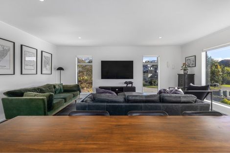 Photo of property in 11 Botany Lane, Whitby, Porirua, 5024