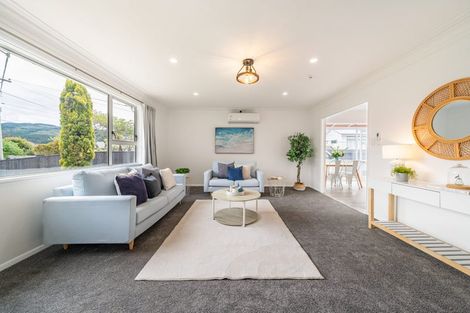 Photo of property in 4 Routley Crescent, Elderslea, Upper Hutt, 5018