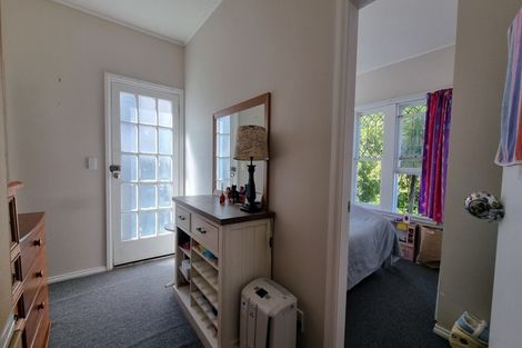Photo of property in 12 Lincoln Avenue, Tawa, Wellington, 5028