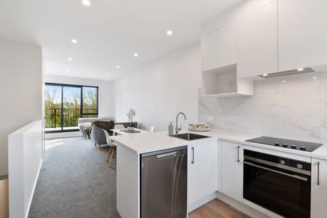 Photo of property in 3 Meg Lane, Glen Eden, Auckland, 0602