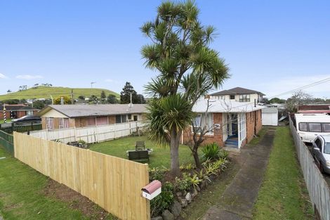 Photo of property in 1/2 Kowhai Avenue, Mangere Bridge, Auckland, 2022