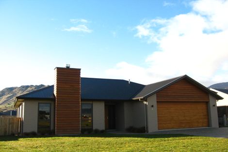 Photo of property in 5 Haddow's Place, Lake Hayes, Queenstown, 9304