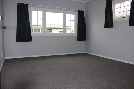 Photo of property in 437 Featherston Street, Palmerston North, 4414