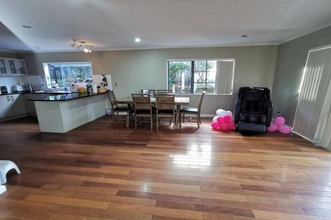 Photo of property in 40 Baverstock Road, Flat Bush, Auckland, 2016