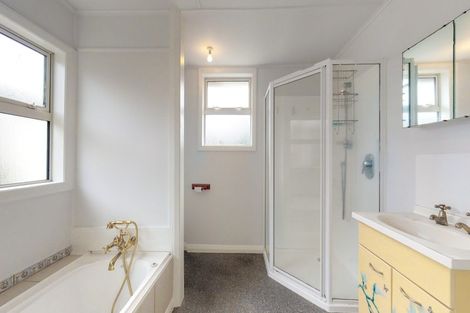 Photo of property in 55 Main Road, Titahi Bay, Porirua, 5022