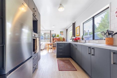 Photo of property in 13 Forest Road, Raumati South, Paraparaumu, 5032