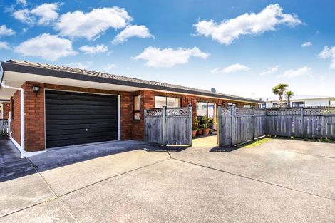 Photo of property in 63a Hutchinson Avenue, New Lynn, Auckland, 0600