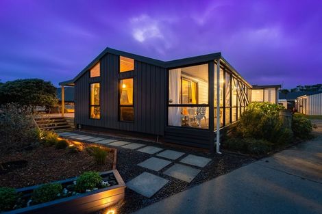 Photo of property in 20 Olive Terrace, Paraparaumu Beach, Paraparaumu, 5032