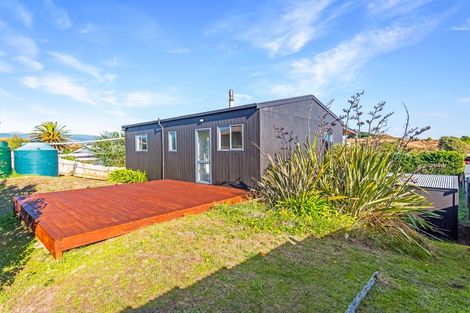 Photo of property in 3 James Street, Waikawa Beach, Manakau, 5573