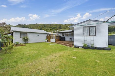 Photo of property in 51 Parenga Street, Wainuiomata, Lower Hutt, 5014