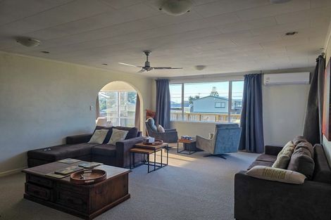 Photo of property in 32 Costello Crescent, Pukehina, Te Puke, 3189