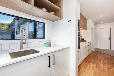 Photo of property in 26 Te Hoiere Street, Aotea, Porirua, 5024