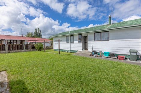 Photo of property in 1 Latham Stubbs Crescent, Waipawa, 4210