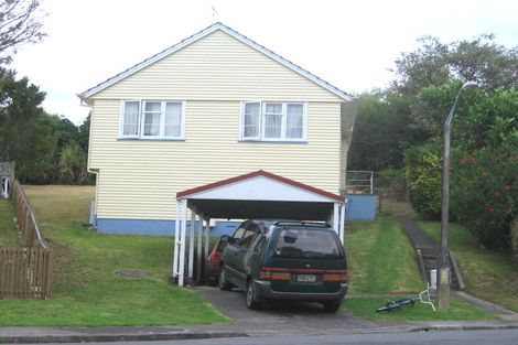 Photo of property in 18 Kaka Street, Northcote, Auckland, 0627