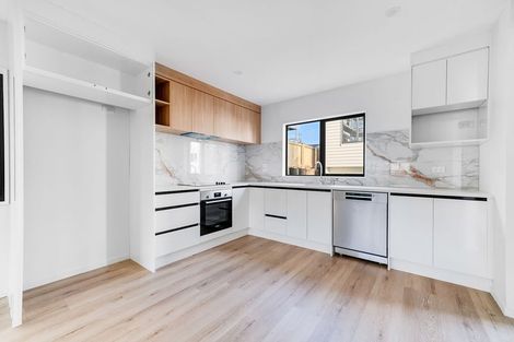 Photo of property in 53d Evans Road, Glen Eden, Auckland, 0602