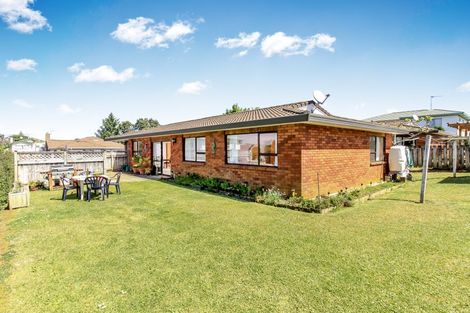 Photo of property in 63a Hutchinson Avenue, New Lynn, Auckland, 0600