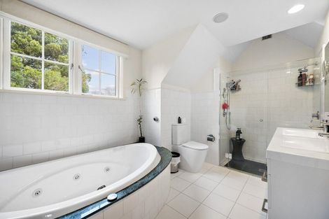 Photo of property in 14 Homewood Avenue, Karori, Wellington, 6012