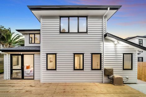Photo of property in 11 Tawapou Close, Massey, 0614