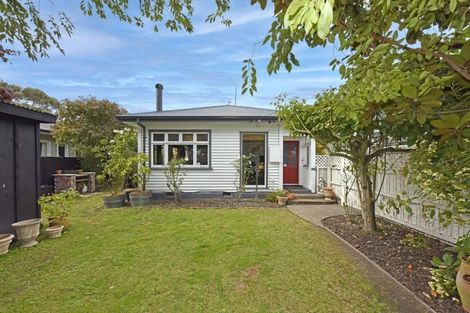 Photo of property in 42 Nortons Road, Avonhead, Christchurch, 8042