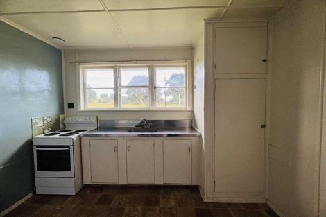 Photo of property in 19 Carson Street, Castlecliff, Whanganui, 4501