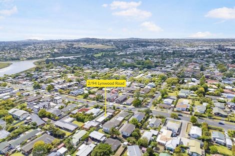 Photo of property in 2/94 Lynwood Road, New Lynn, Auckland, 0600