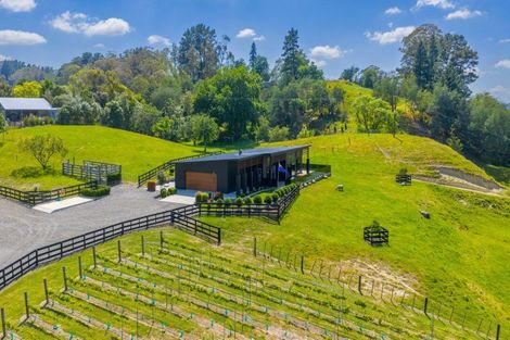 Photo of property in 4 Cemetery Road, Waipawa, 4273