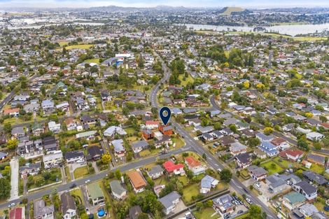 Photo of property in 121 Reeves Road, Pakuranga Heights, Auckland, 2010