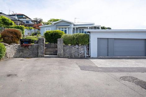 Photo of property in 8 Goldsmith Terrace, Hospital Hill, Napier, 4110