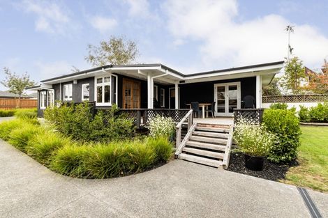Photo of property in 5 Arataki Road, Havelock North, 4130