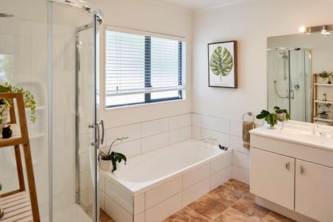 Photo of property in 11 The Masthead, Whitby, Porirua, 5024